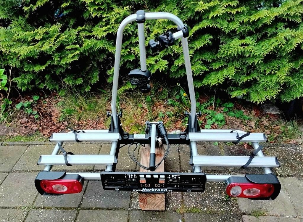 Uebler Primavelo Pro P2/P3 fietsendrager 2-fietsen (E-Bike), Auto diversen, Fietsendragers, Ophalen, Elektrische fiets, Zo goed als nieuw