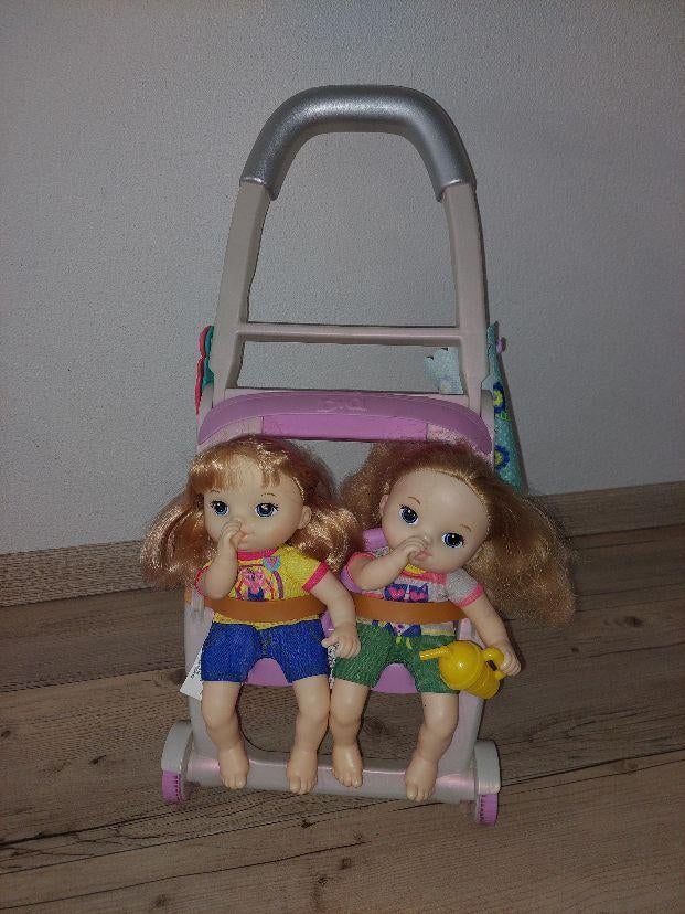 Baby Alive 2 popjes en kinderwagentje, Kinderen en Baby's, Speelgoed | Poppen, Ophalen of Verzenden, Zo goed als nieuw, Overige typen