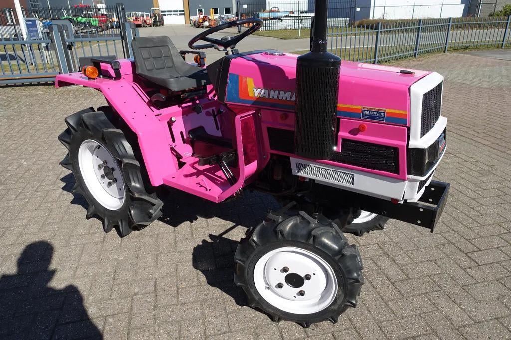 Yanmar F14D 4wd / 0635 Draaiuren / Pink Edition, Overige merken, Gebruikt, Mathijs Merkelijn, Mathijs@minitrekkers.nl