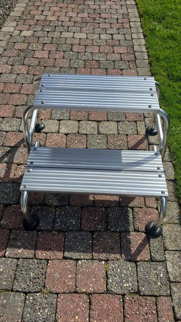 Caravan opstapje, Ophalen, Zo goed als nieuw