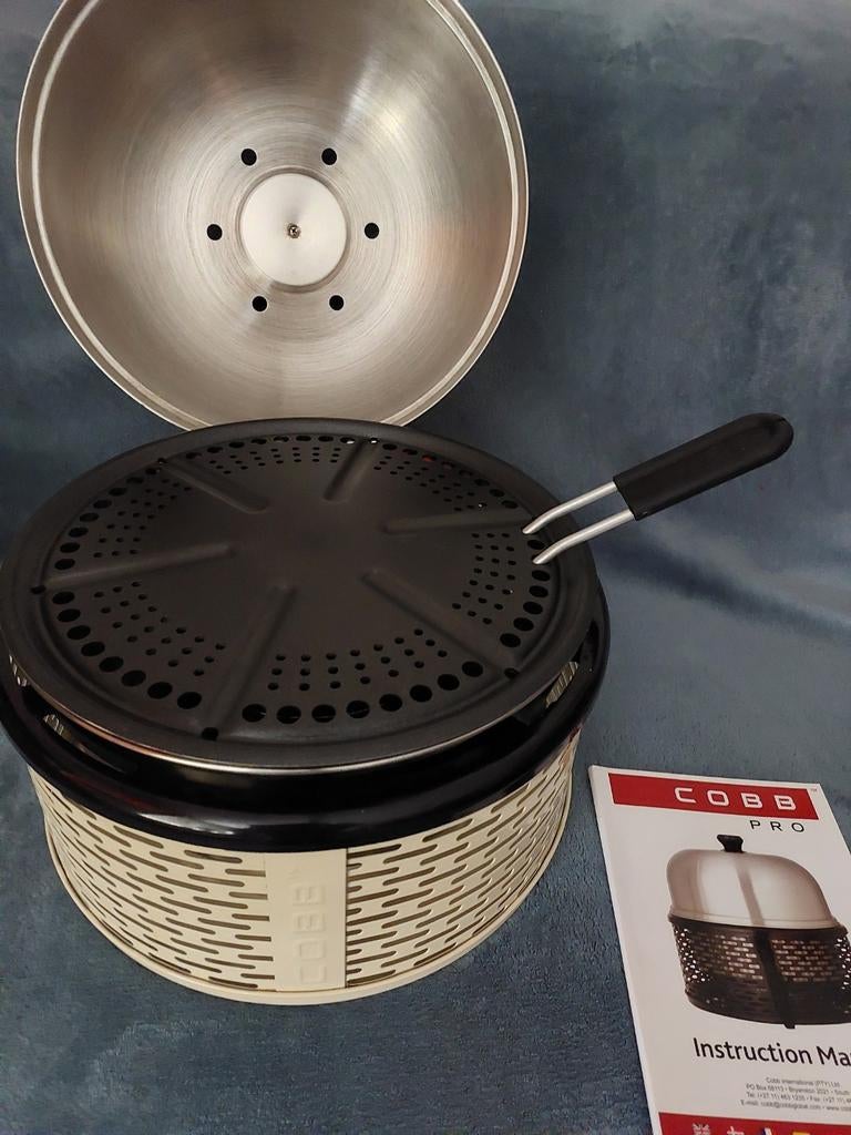 Cobb Pro Barbecue  Creme / Wit, Tuin en Terras, Ophalen of Verzenden, Zo goed als nieuw, Cobb, Met accessoires
