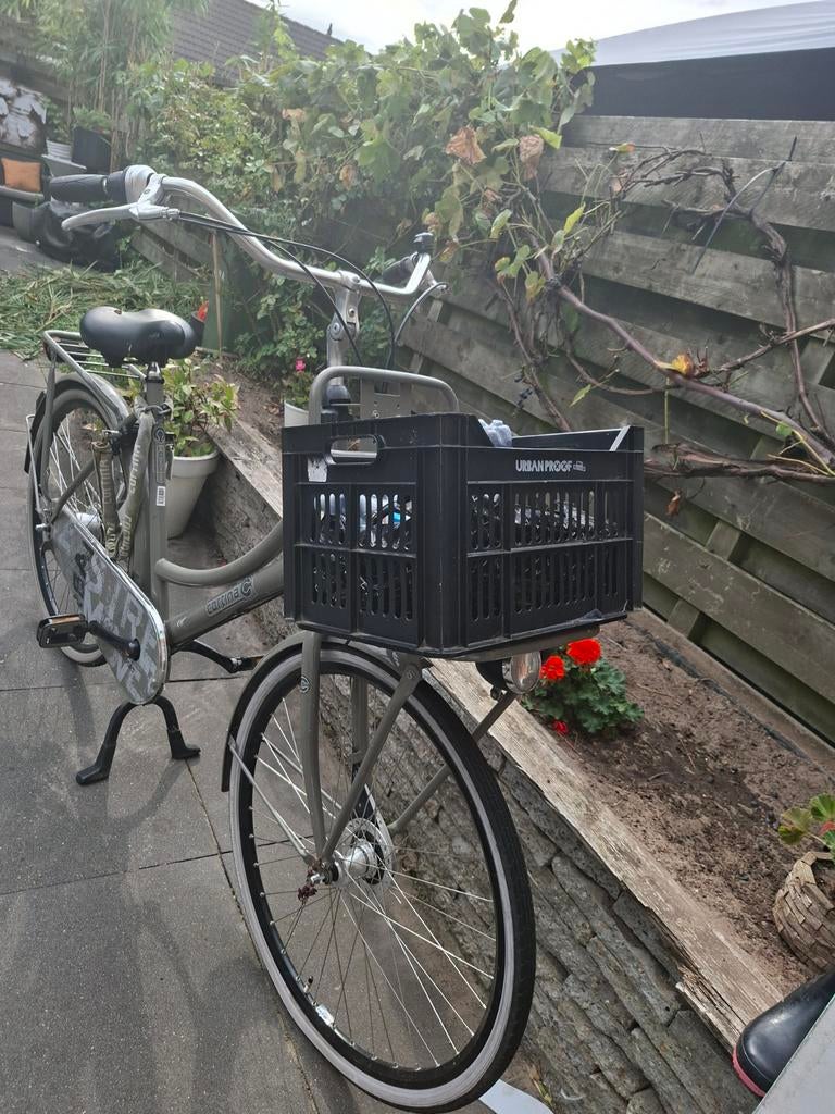 Nette cortina fiets met slot en mand urban., 56 cm of meer, Ophalen of Verzenden, Zo goed als nieuw