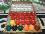 Snookerballen in houten doos diameter 5cm., Sport en Fitness, Biljarten en Poolen, Ophalen, Keu of Ballen