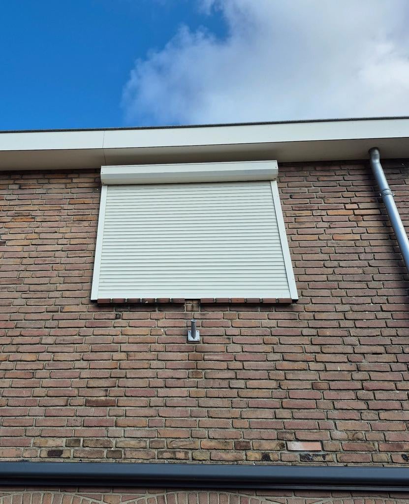 1x Zonwering screen. 5x rolluiken zonwering diverse maten, Ophalen, Gebruikt