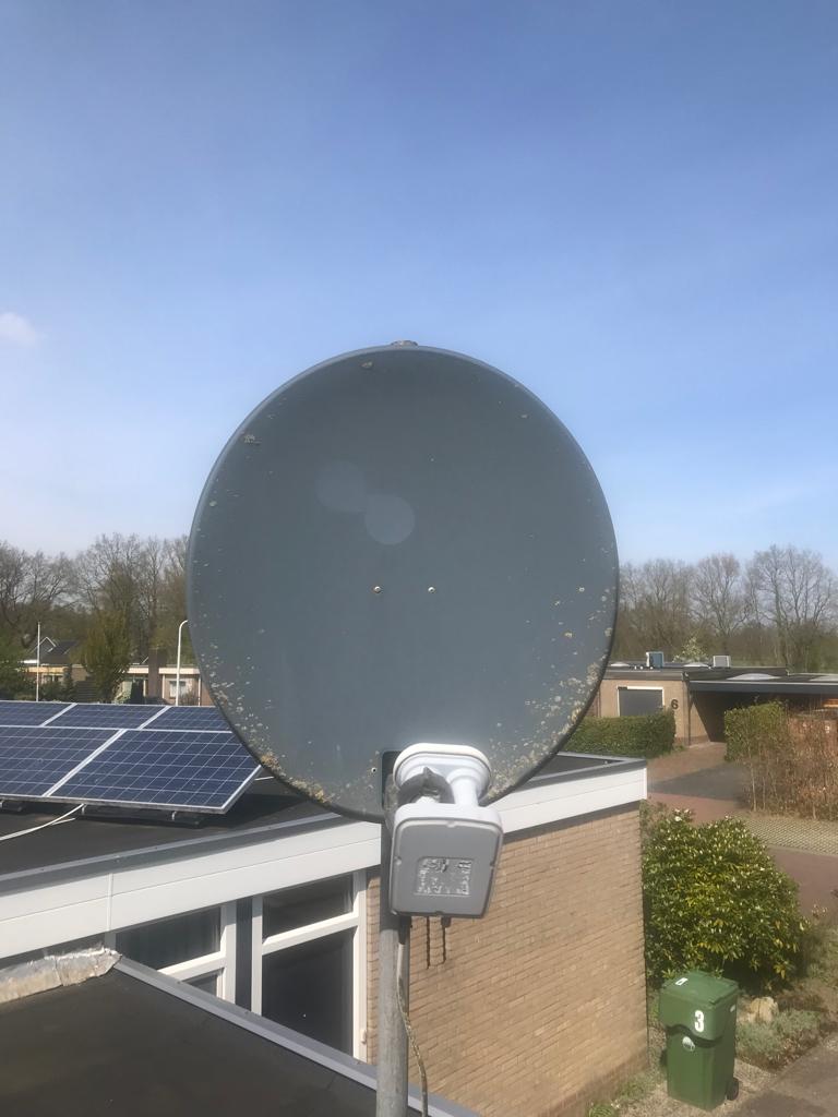 Satelliet schotel antenne met dubbele LNB, Ophalen of Verzenden, Gebruikt, (Schotel)antenne, Overige merken