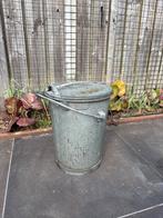 Oude vintage zinken vuilnisbak Bladel, Huis en Inrichting, Woonaccessoires | Prullenbakken, Ophalen, Gebruikt, 50 tot 75 cm, 40 liter of meer