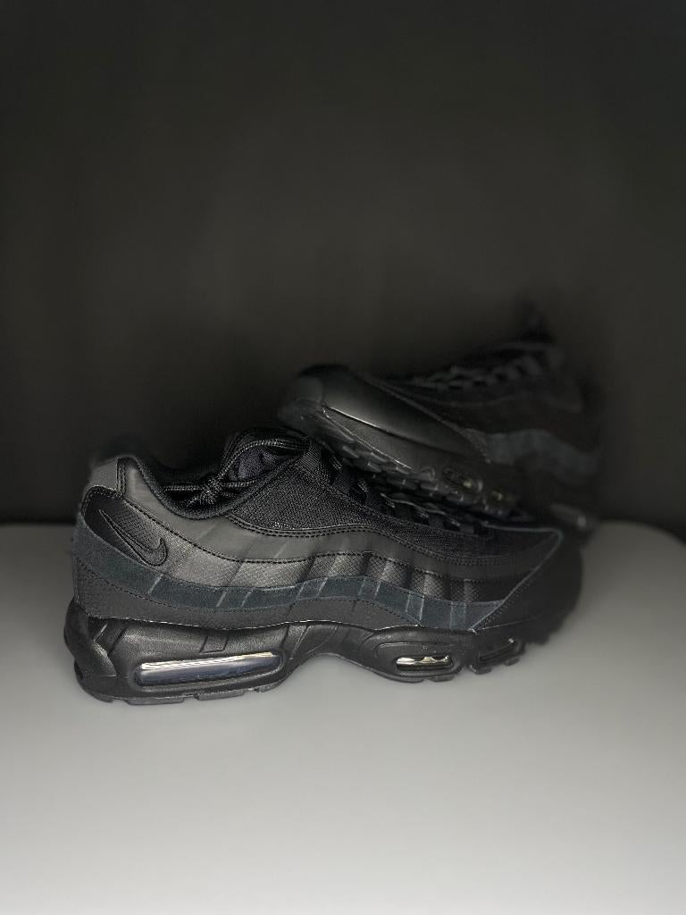 NIKE AIR MAX 95 ESSENTIAL TRIPLE BLACK - maat 48.5, Zwart, Nike, Nieuw, Ophalen of Verzenden