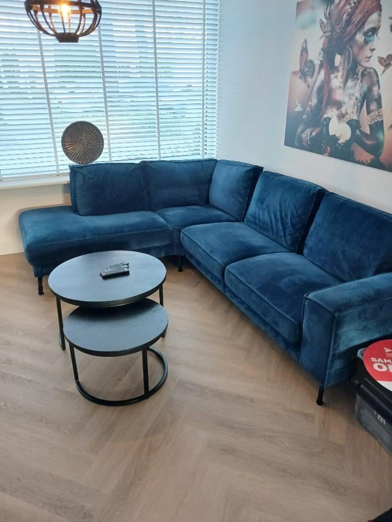 Velvet blauwe hoekbank van haco heeft gesprongen veren., Ophalen, 250 tot 300 cm, Gebruikt, Hoekbank