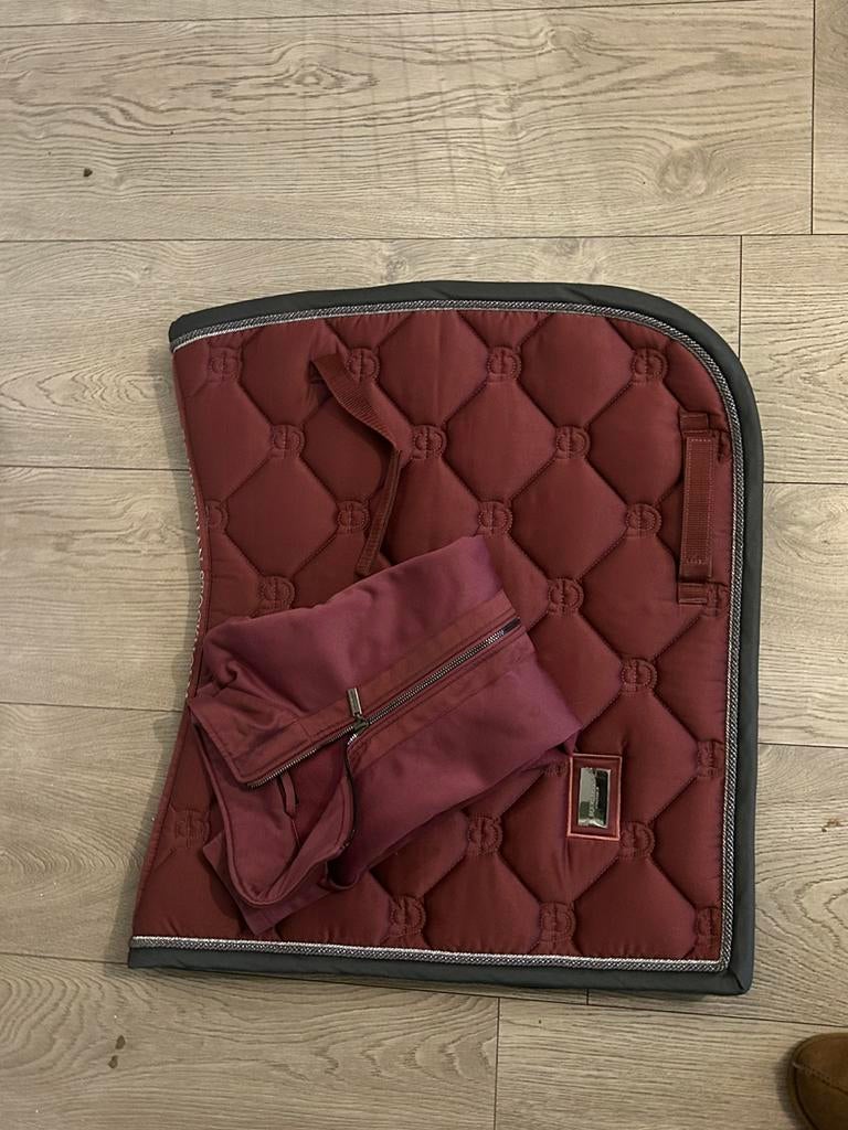 Setje equestrian stockholm, Dieren en Toebehoren, Paarden en Pony's | Dekens en Dekjes, Ophalen of Verzenden, Zo goed als nieuw