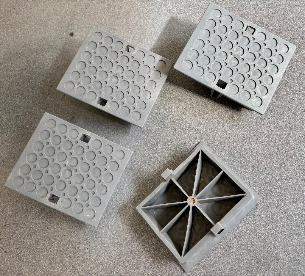 Opvulblokken caravanpoten, Ophalen, Zo goed als nieuw