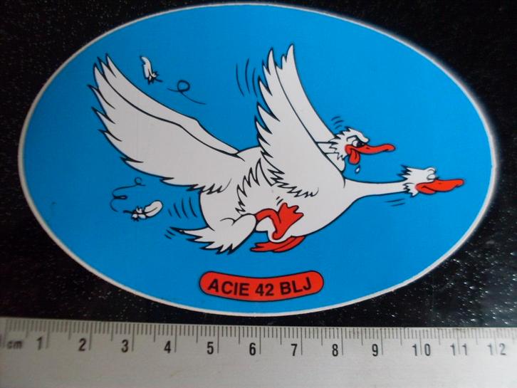 sticker acie 42 blj parende ganzen humor KL 13 brigade, Verzamelen, Stickers, Zo goed als nieuw, Bedrijf of Vereniging, Verzenden