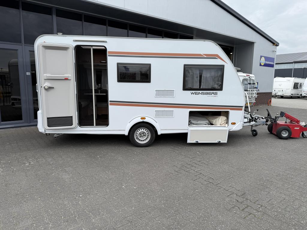 Weinsberg CaraOne Edition HOT 420 QD Bed + Zit + WC Bj 2023, Caravans en Kamperen, Caravans, Bedrijf, Treinzit, 750 - 1000 kg