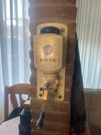 Ouderwetse Douwe Egberts Koffiemolen, Ophalen