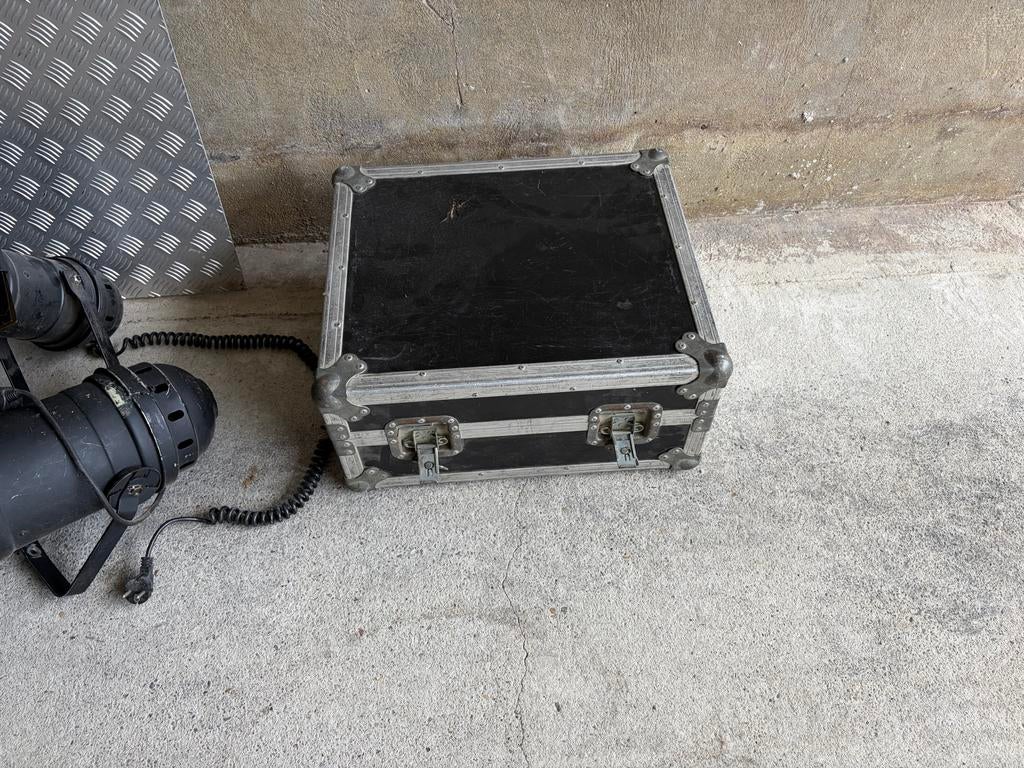 JB Systems Lichtset met controller en parren - Kabels missen, Ophalen, Gebruikt, Licht, Kleur