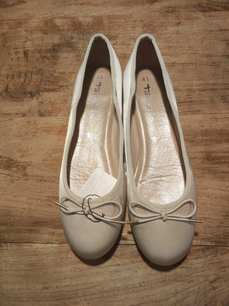 Tamaris feel soft ballerina satin maat 41, Tamaris, Beige, Schoenen, Ophalen of Verzenden