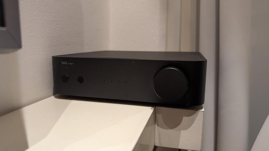 NAD amp1 versterker (in zeer goede staat), Overige merken, Ophalen of Verzenden, Zo goed als nieuw, 60 tot 120 watt