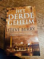 Steve Berry - Het derde geheim, Boeken, Ophalen of Verzenden, Zo goed als nieuw, Steve Berry