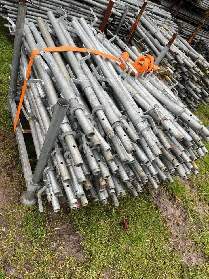 Universele Leuningstaander voor bekisting en steigers, Doe-het-zelf en Verbouw, Overige Doe-het-zelf en Verbouw, Zo goed als nieuw