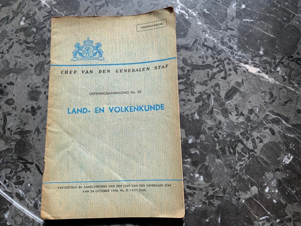 Land- en Volkenkunde Nederlandsch Indië 1946, Boeken, Ophalen of Verzenden, Gelezen