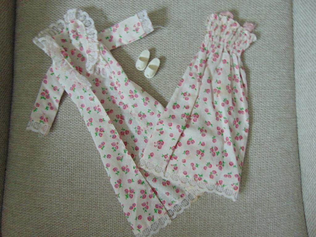 Good Morning  Sindy Barbie outfit, Ophalen of Verzenden, Gebruikt, Kleertjes