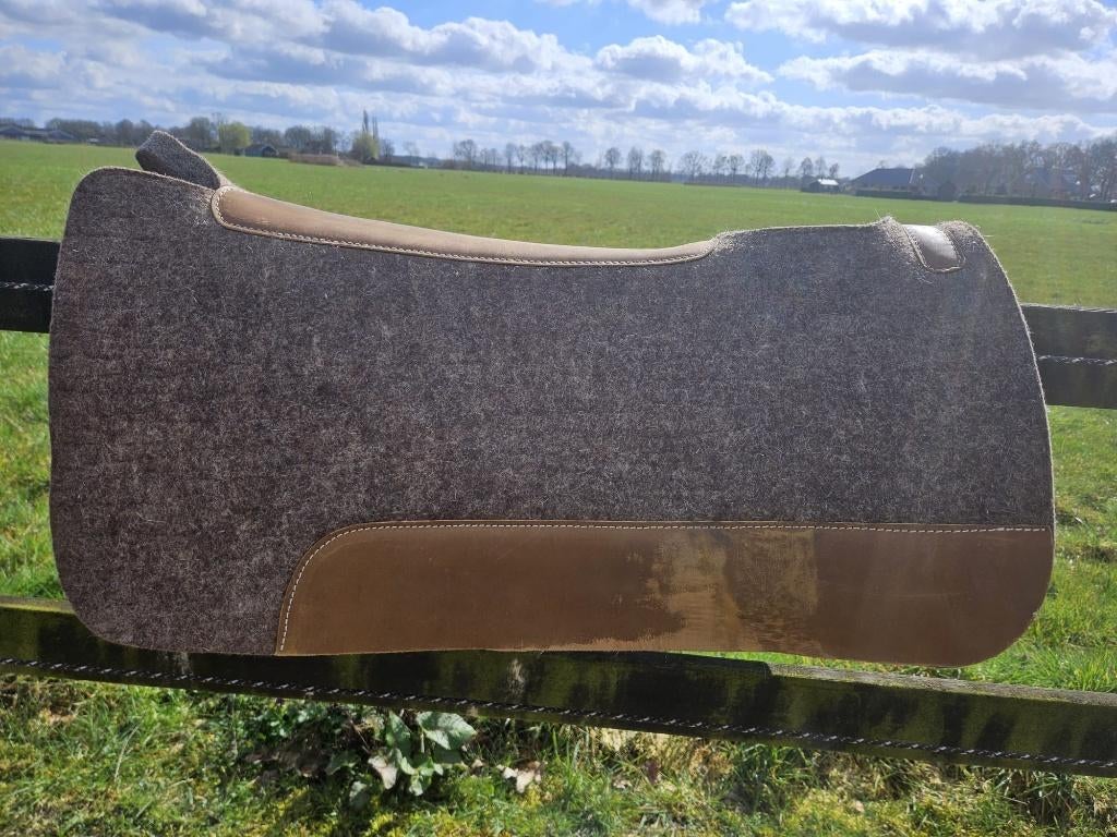 Vilten westernpad, Ophalen, Zo goed als nieuw