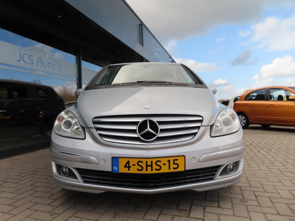 Mercedes-benz 200 200 Turbo Aut. Airco Navi Trekhaak 2x Pdc, Auto's, Gebruikt, 4 cilinders, Bedrijf, Electronic Stability Program (ESP)