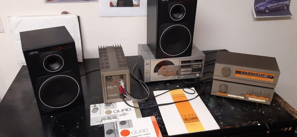 Vintage Quad 33 en 303 radio tuner voor- en eindversterker e, Audio, Tv en Foto, Luidsprekers, Gebruikt, Front, Rear of Stereo speakers