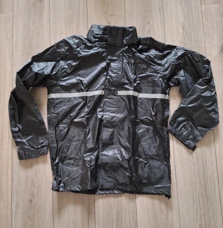 Hema regenjas zwart reflecterend maat M waterdicht, Ophalen of Verzenden, Zo goed als nieuw, Regenjas, Heren