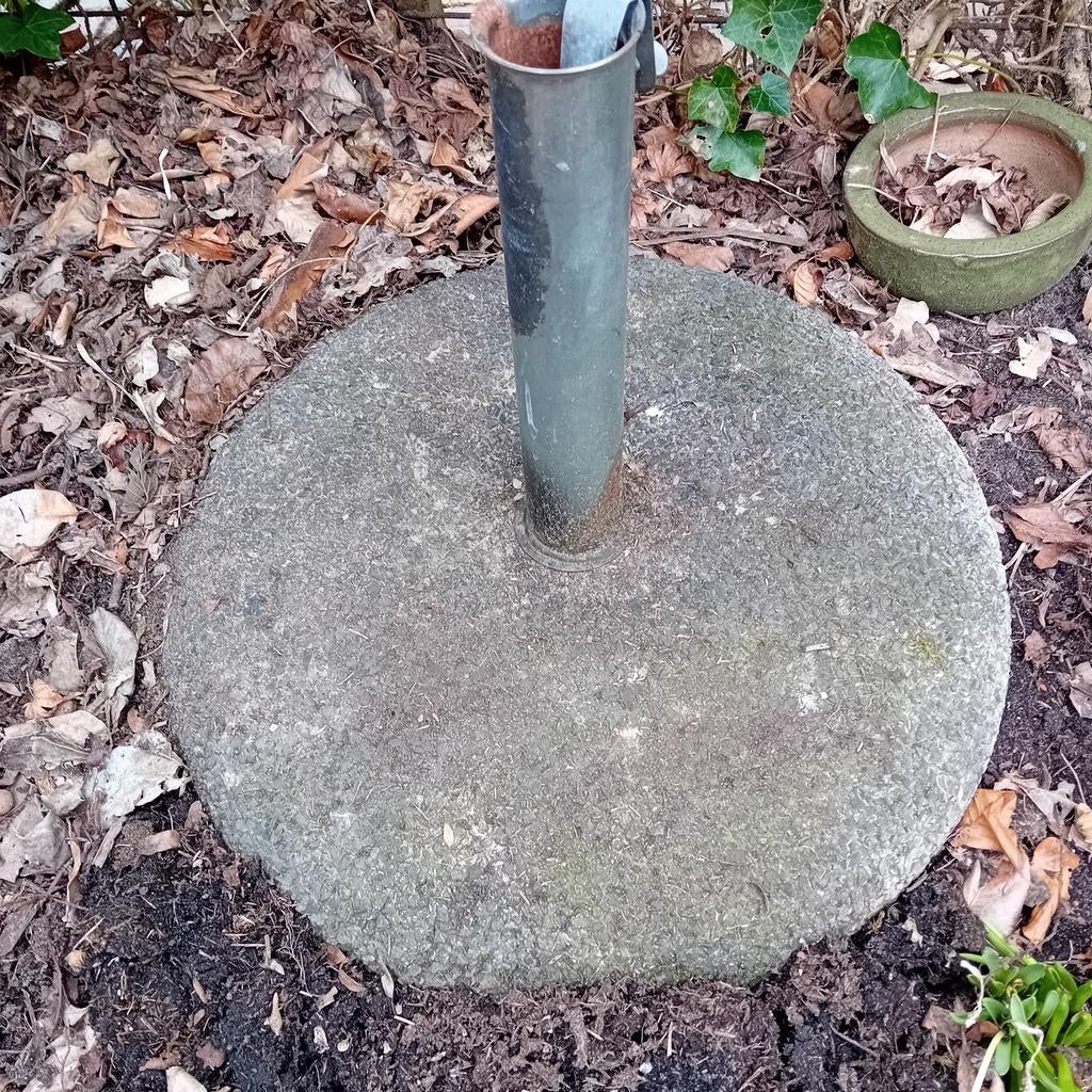 Stevige beton parasolvoet, Ophalen of Verzenden, Gebruikt, Minder dan 1 meter, Parasolvoet