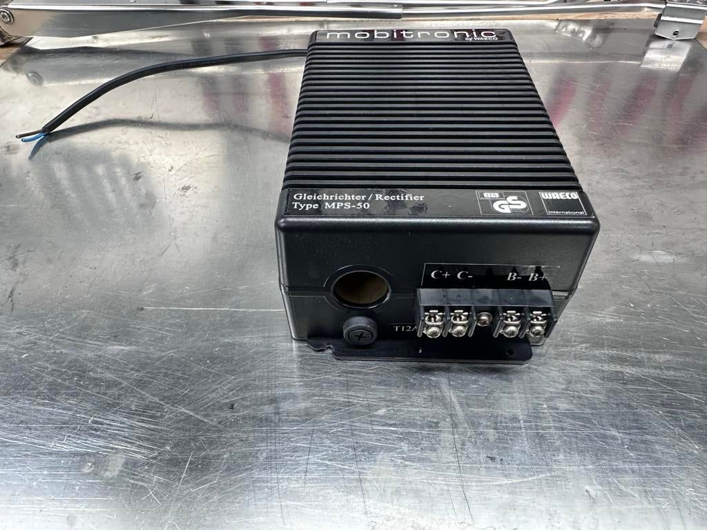 Mobitronic MPS-50 100/240V naar 12/24V, Ophalen of Verzenden, Gebruikt
