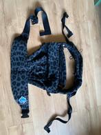 ARTIPOPPE  -  Leopard Grey, Kinderen en Baby's, Babydragers en Draagdoeken, Nieuw, Buik, Draagzak, Ophalen