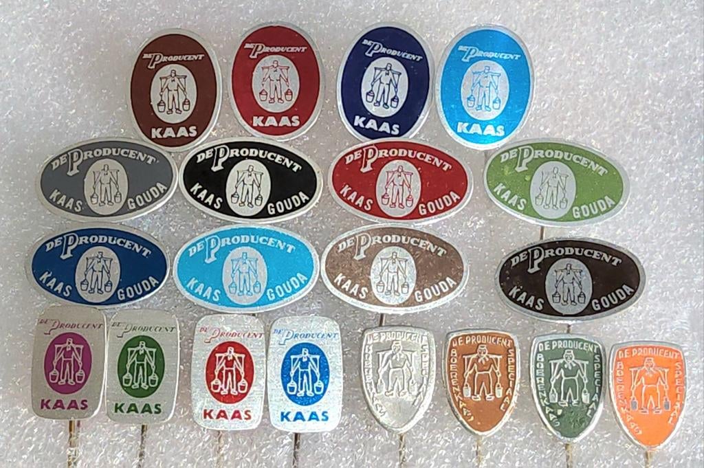 20 Vintage 'De Producent' Kaas Speldjes - Diverse Kleuren, Ophalen of Verzenden, Gebruikt, Merk, Speldje of Pin
