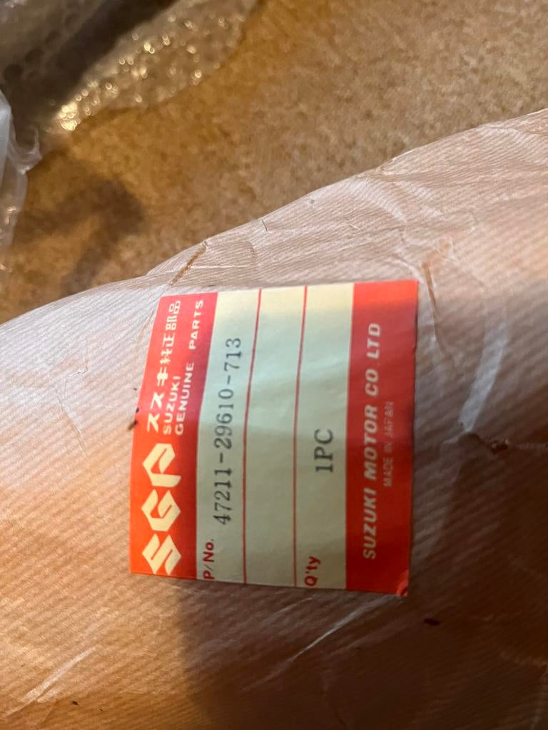 Suzuki TS 185 linkerzijkap nos, Ophalen of Verzenden, Nieuw