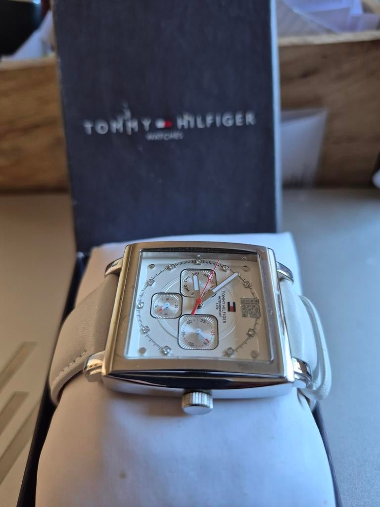 Tommy Hilfiger Dameshorloge Wroxton - Nieuwstaat!, Ophalen of Verzenden, Nieuw, Leer, Overige merken