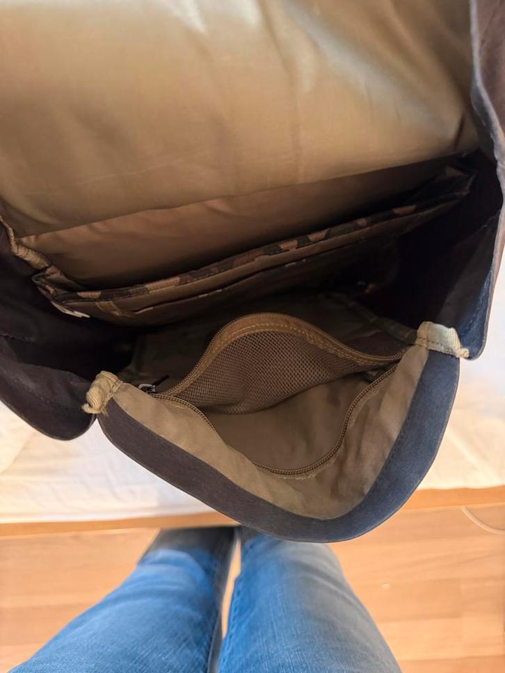 Thule rugtas met laptop- en tabletvak, lichtgewicht, Sieraden, Tassen en Uiterlijk, Tassen | Rugtassen, Gebruikt, Overige merken