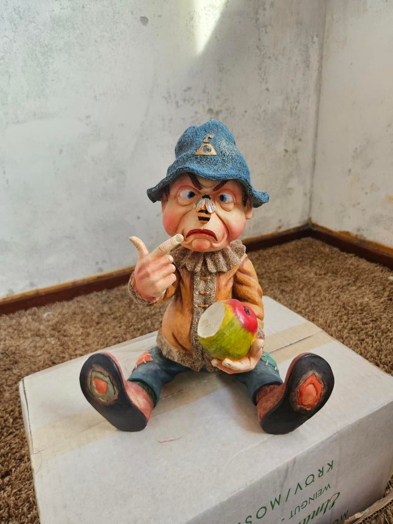 Grappige Laaf met appel - Decoratief beeldje, Verzamelen, Ophalen of Verzenden, Gebruikt