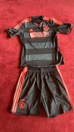 AJAX uit tenue seizoen 2013-2014 Sponsor AEGON, Verzamelen, Sportartikelen en Voetbal, Ophalen of Verzenden, Zo goed als nieuw