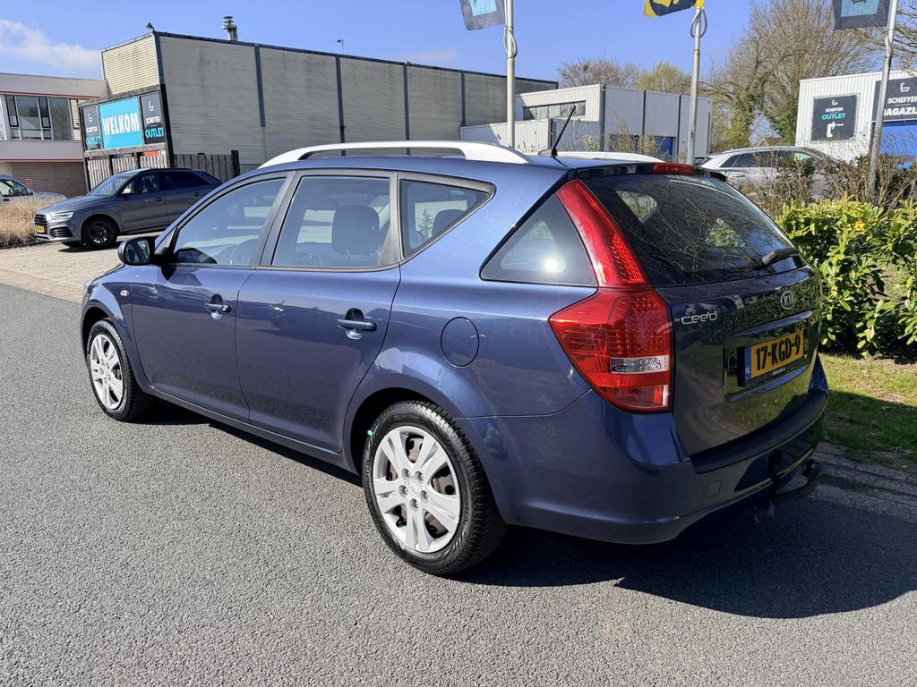 Kia cee'd Sporty Wagon 2.0 CVVT 143PK X-ecutive Navi•Airco, Voorwielaandrijving, Stof, Gebruikt, Blauw