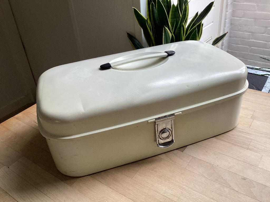 Grote vintage roomwitte broodtrommel brooddoos Brabantia, Antiek en Kunst, Antiek | Emaille, Ophalen of Verzenden