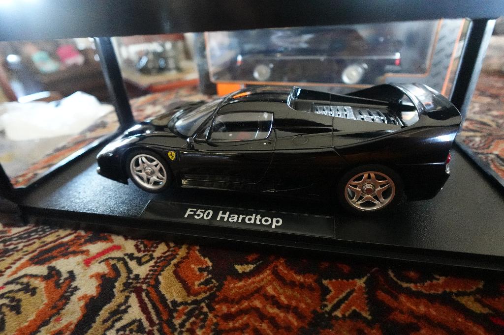 ZEER MOOIE FERRARi F 50 ZWART HARDTOP 1955 KK/SCALE, Hobby en Vrije tijd, Modelauto's | 1:18, Ophalen of Verzenden, Zo goed als nieuw
