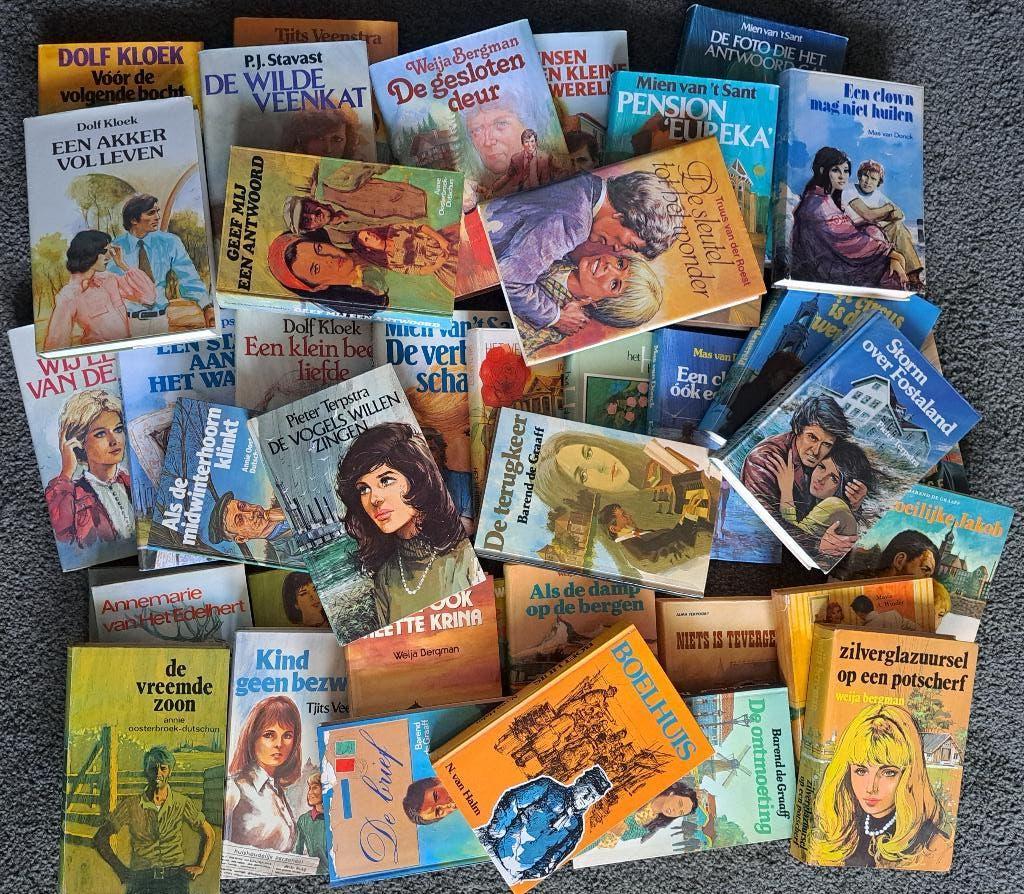 (streek)romans Spiegel-serie voor € 0,40 p/st, Ophalen of Verzenden, Gelezen, Nederland
