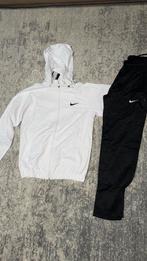 Nike trainingspak wit jack en zwarte broek - Nieuw, Maat 48/50 (M), Wit, Nieuw, Ophalen of Verzenden