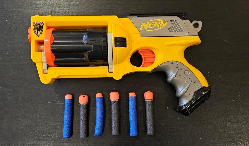 Nerf Maverick REV-6 met Pijltjes, Ophalen of Verzenden, Gebruikt, Jongen of Meisje