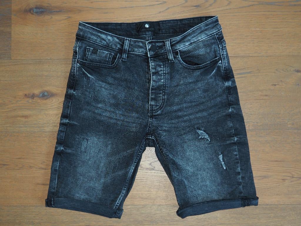 Zwarte korte broek Ashes to Dust in maat S, Kleding | Heren, Spijkerbroeken en Jeans, Zwart, Ashes to dust, W32 (confectie 46) of kleiner