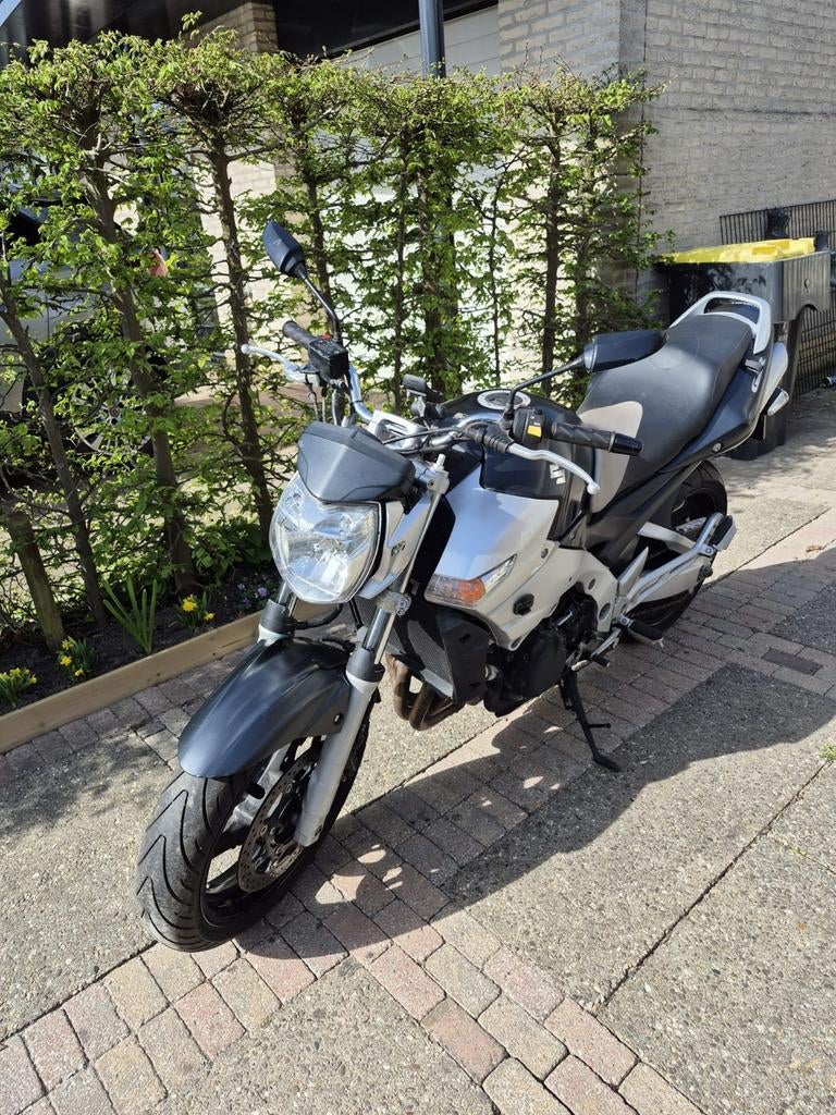 Suzuki GSR 600M 2007 incl Garmin Zumo navigatie, Motoren, Particulier, Naked bike