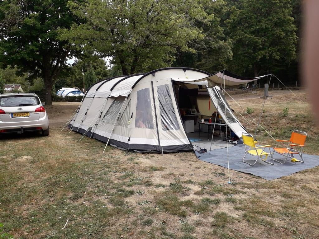 Ruime Outwell Clear Lake tunneltent, Ophalen