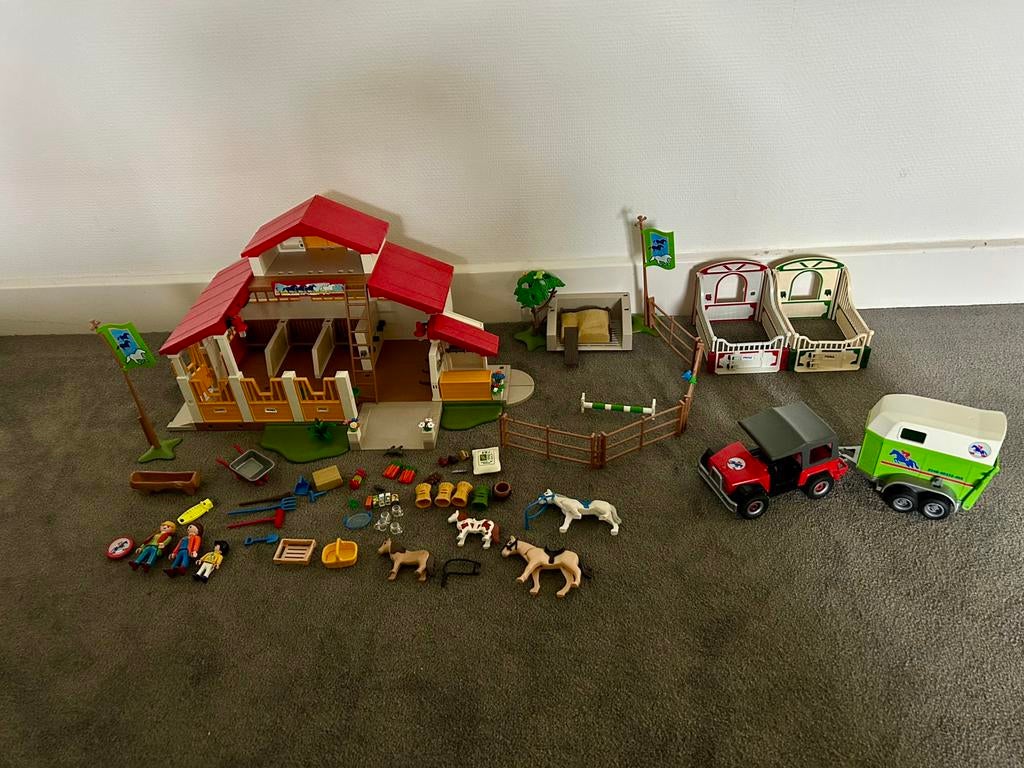 Playmobil manege met wasstraat, auto en paardentrailer 4190, Ophalen of Verzenden, Zo goed als nieuw, Complete set