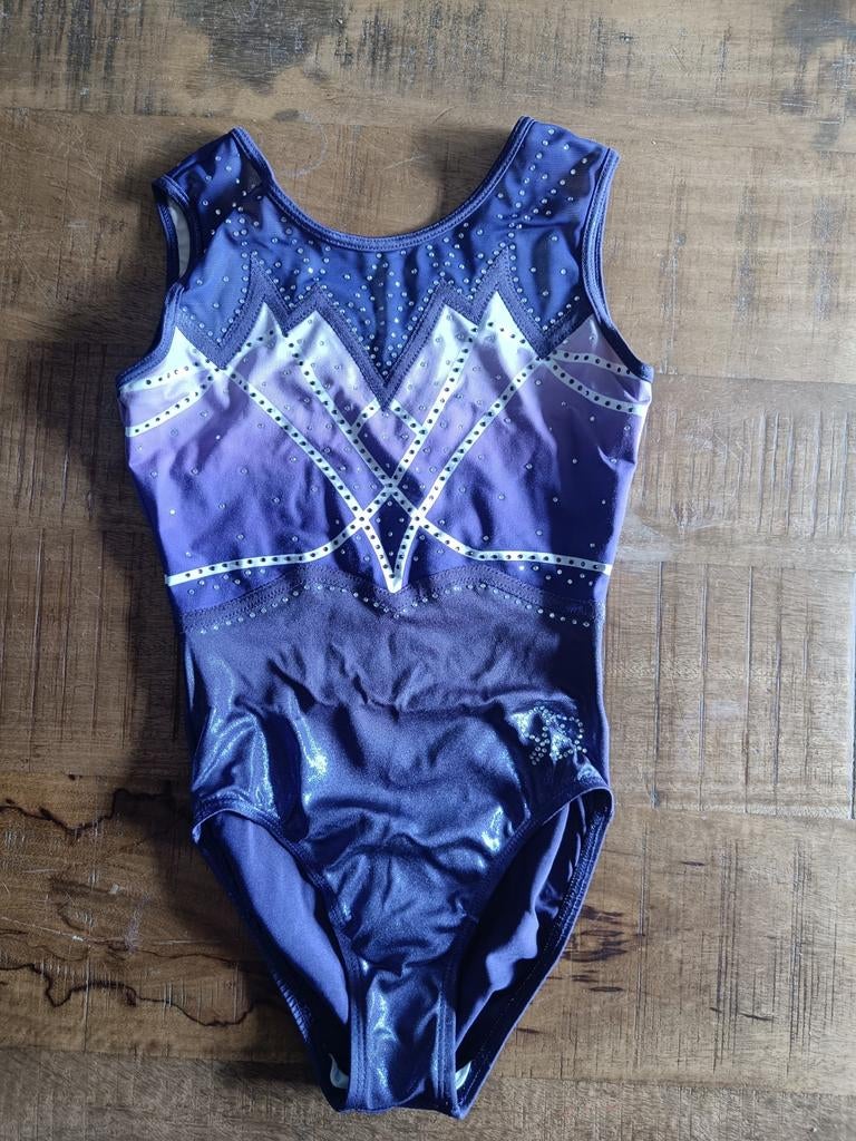 Turnpakje Sparkle & Dream maat 176/xs, Sport en Fitness, Turnen, Paars, Ophalen of Verzenden, Zo goed als nieuw, Turnpak(je)