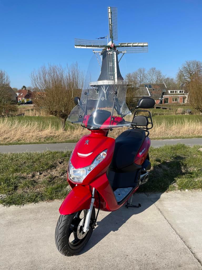 Peugeot Kisbee Snor 2021 - Zo goed als nieuw, Fietsen en Brommers, Scooters | Peugeot, Ophalen, Overige modellen, Zo goed als nieuw