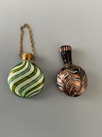 2 kleine glazen antieke parfumflesjes, Antiek en Kunst, Ophalen of Verzenden